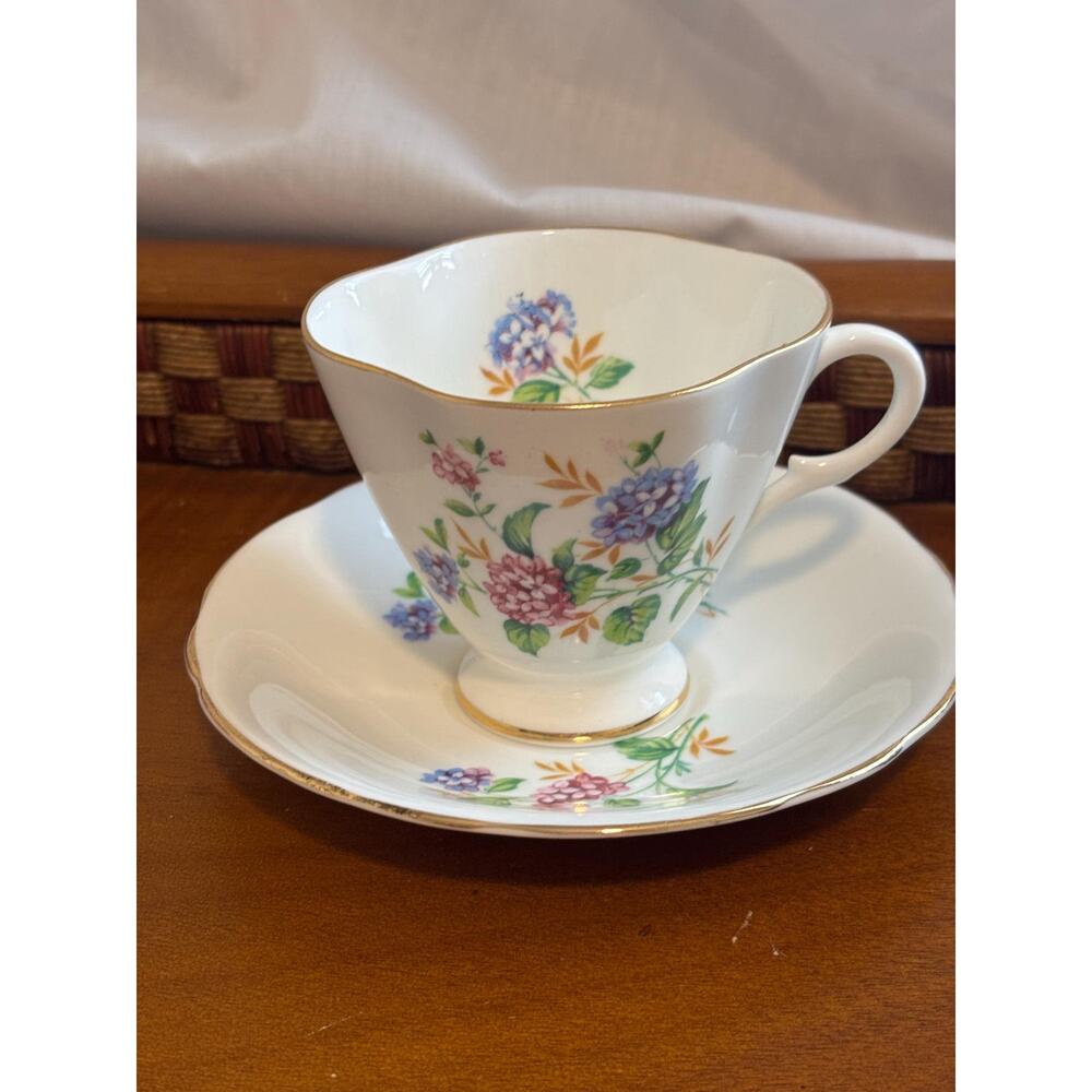 Vintage Clarence Fine Bone China Tea Cup and Saucer‎